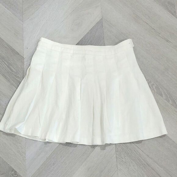 Hesperus Womans white Pleated Mini Skirt,  Size Large - Picture 1 of 4